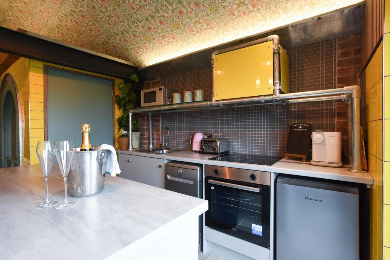 Air Maison - The Cow Shed Wow Factor Countryside Retreat Westbourne  エクステリア 写真