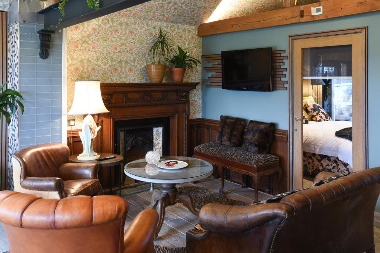 Air Maison - The Cow Shed Wow Factor Countryside Retreat Westbourne  エクステリア 写真